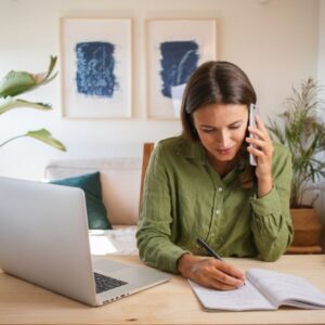 A women on the phone