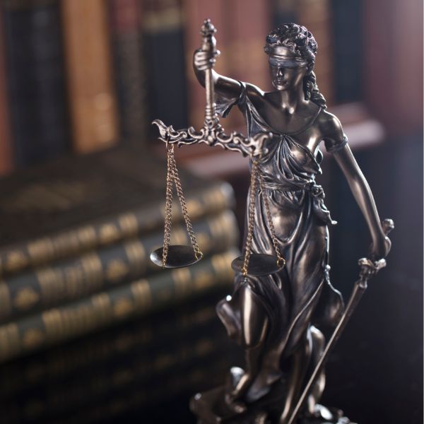 A lady justice statue 