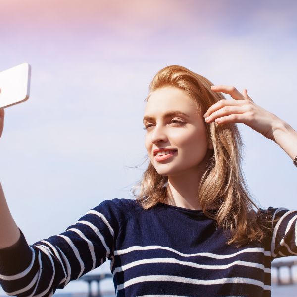 A women taking a selfie