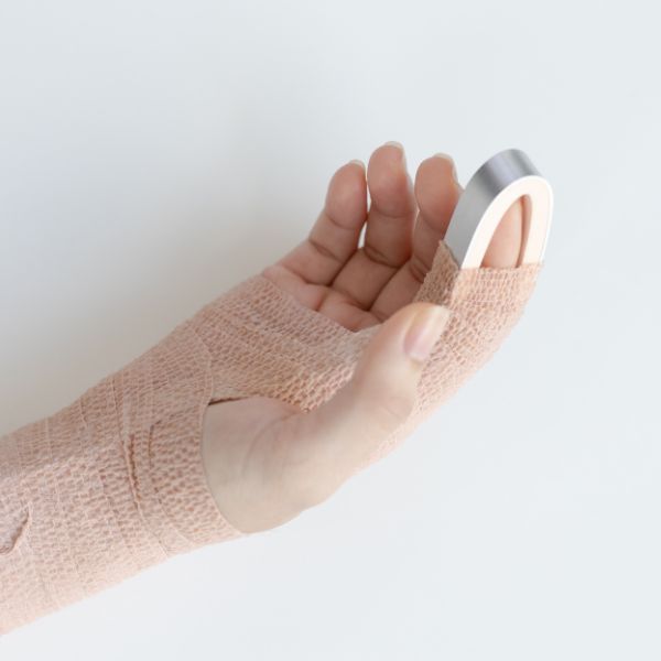An injured hand and finger