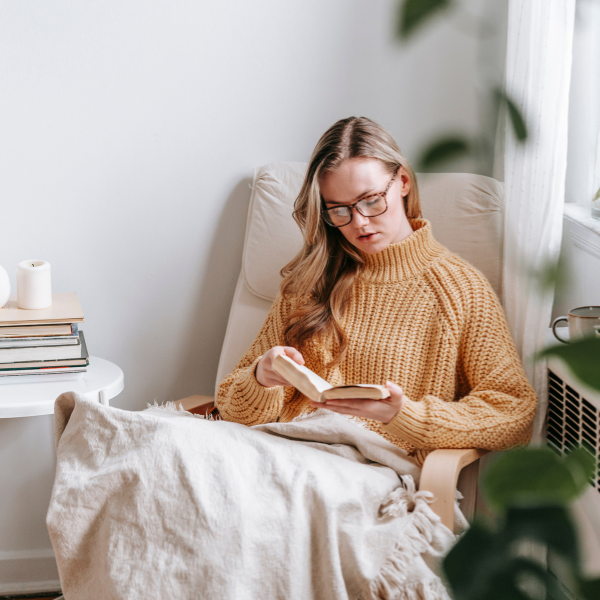 mujer leyendo